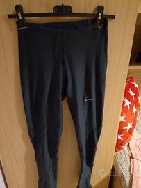 pantaloni sportivi nike