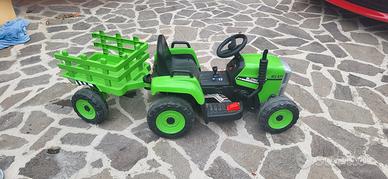 trattoretto con rimorchio.
