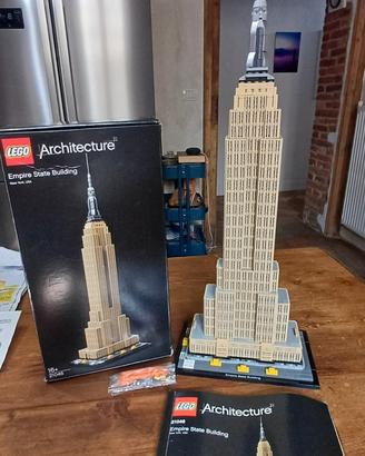 LEGO 21046 Empire State Building Completo