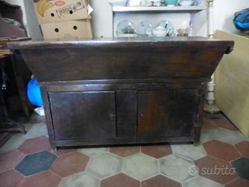 Antica madia del 1700