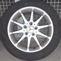 Cerchi in lega Mercedes Benz da 16" con gomme