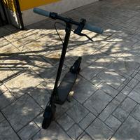 Monopattino elettrico ninebot