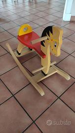 Cavallino a dondolo