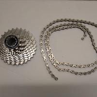 Pignoni Shimano 105 5800 11v 11-28T + catena NUOVI
