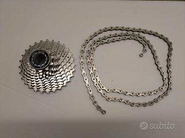 Pignoni Shimano 105 5800 11v 11-28T + catena NUOVI