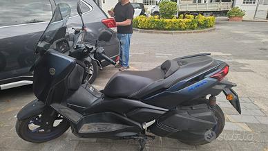 Yamaha XMAX 350