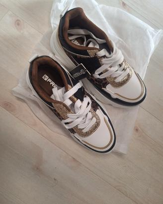 scarpe nuovissime FreDDy numero 37 