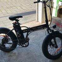 Bicicletta elettrica pari al nuovo