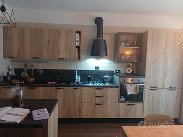 Cucina Lube Creeò con isola e frigo