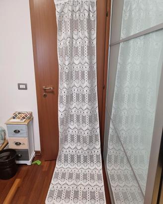 due teli tenda finestra sala 