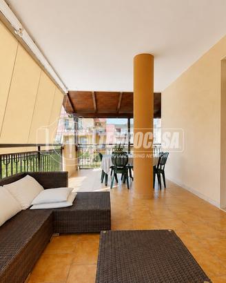 Elegante 4 vani con ampia veranda, doppi servizi e