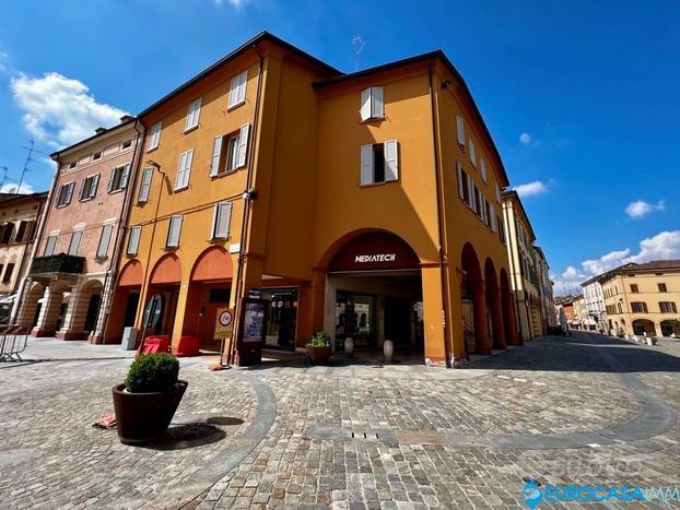 CARPI CENTRO, APPARTAMENTO CON BELL'AFFACCIO!