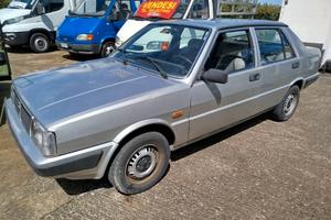 e nuova originale,unico propietario,lancia prisma