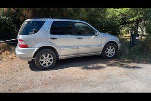 Mercedes ml anno 2001 cilindrata 2700