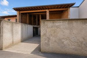 Rustico / Casale di 200 m² con più di 5 locali a M