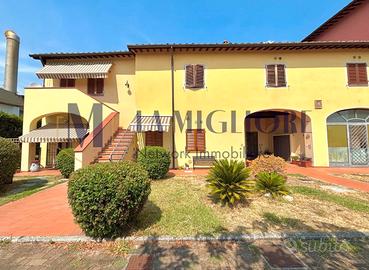 Bilocale con giardino