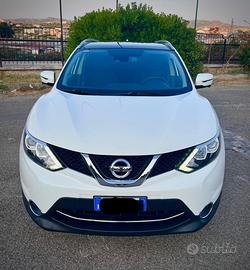 NISSAN QASQHAI TEKNA 1.5 dCi 110cv tetto PANORAMIC