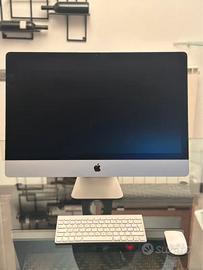 iMac 27 “ , completo di mouse e tastiera originale