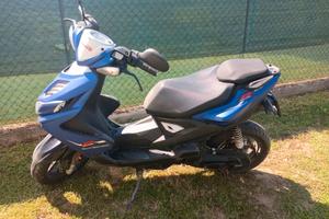 Vende scooter Yamaha aero 50
