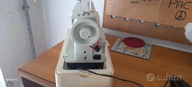 macchina da cucire Singer 968