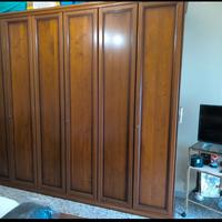 armadio antico in legno