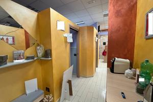 Locale commerciale ristrutturato e locato