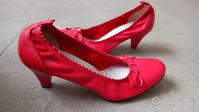 Scarpe rosse in pelle con suola in cuoio n. 36
