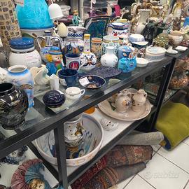 tavoli da esposizione ferro, vetro e legno 