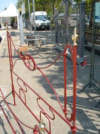 Letto matrimoniale in ferro batturo