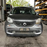 Vendiamo ricambi  Smart for Four anno2015