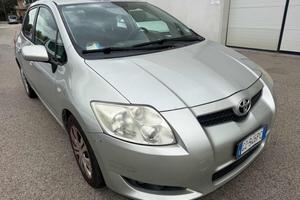 TOYOTA Auris 1.4 D-4D 5p Sol senza nessun lavoro
