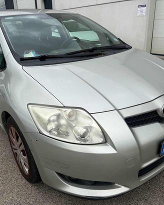 TOYOTA Auris 1.4 D-4D 5p Sol senza nessun lavoro