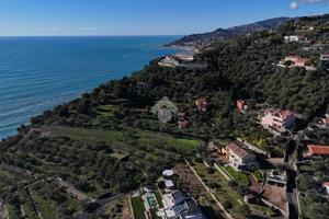 TER. RESIDENZIALE A IMPERIA