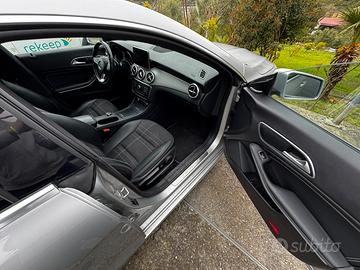 Mercedes benz cla 220 shooting brake 180cv