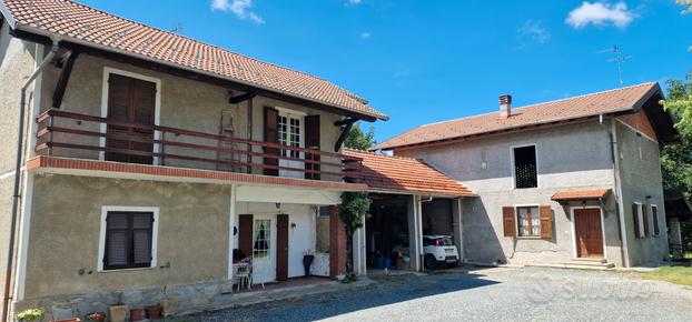 Cascina bifamiliare comodissima al centro Ovada