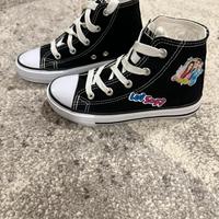 Converse “ME CONTRO TE”