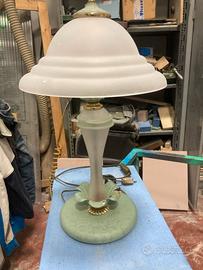 Lampada in vetro vintage art deco da tavolo
