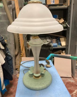 Lampada in vetro vintage art deco da tavolo