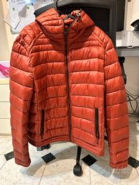 Piumino rosso magenta