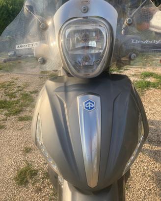 Beverly 300