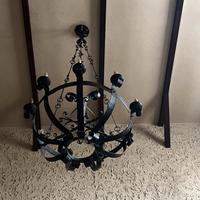 Lampadario in ferro battuto