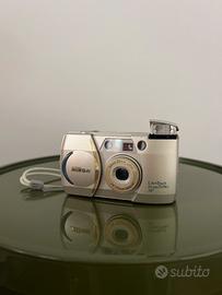 Macchina fotografica analogica Nikon Lite Touch