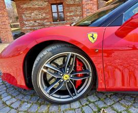 Ferrari 488 GTB - iva 22% - ha 10000 km !!!!!!!!!!