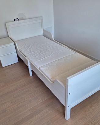 Letto SUNDVIK IKEA più materasso e comodino KULLEN