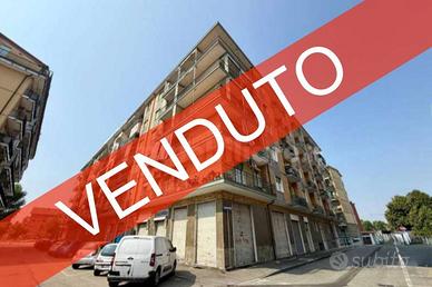 Immobile di 122 m² con 2 locali a Nichelino
