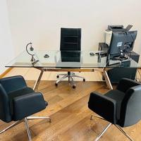 Scrivania Calligaris in cristallo + 3 poltrone