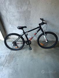 Mountain bike  24" rockrider cambio Shimano 