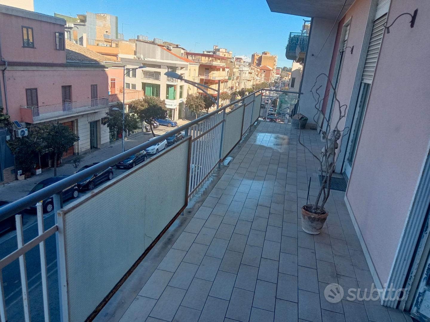 Ampia metratura, zona centralissima - Vista 4