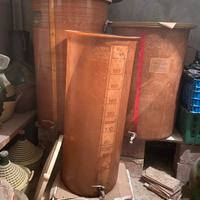 3 cisterne in vetroresina per vino