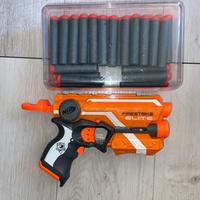 Nerf Firestrike Elite + 50 colpi con puntatore las